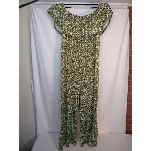Lexington Avenue Pants - NWT Lexington Avenue Green Ditzy Floral Jumper Wide Leg Off Shoulder Size 2X